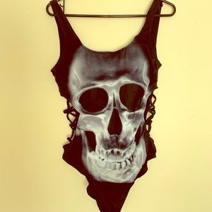 NWT Hot Topic Scull Bathing suit